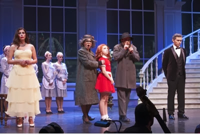 Annie το μιούζικαλ των Χριστουγέννων!