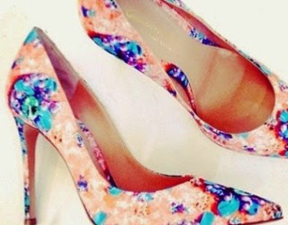 Οι floral γόβες της Mary Katrantzou