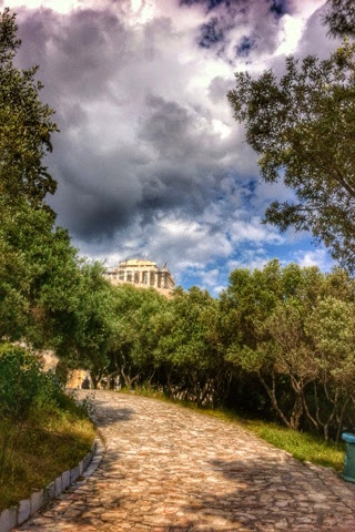 …στης Ακρόπολης τα μέρη…