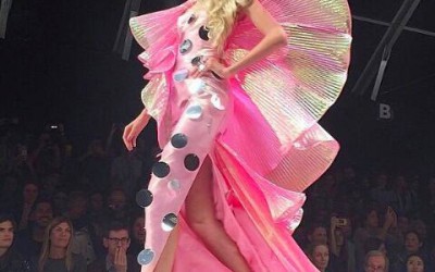 Ο Jeremy Scott έφτιαξε τον δικό του … Barbie world!