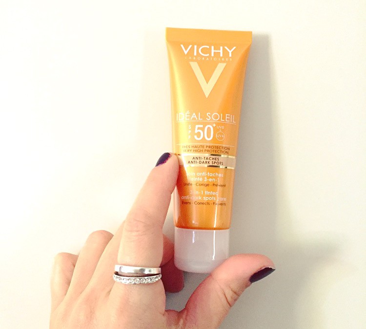 Η νέα αντηλιακή της Vichy τα έχει όλα!